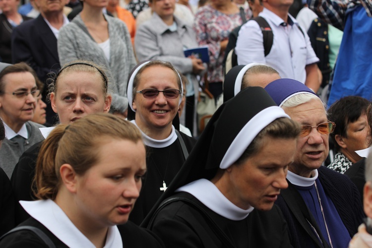 Pożegnanie ikony MB Częstochowskiej w diecezji łowickiej cz. III