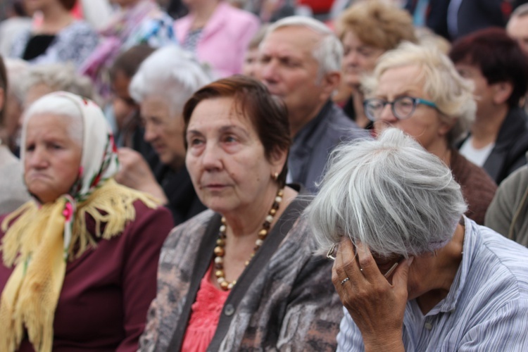 Pożegnanie ikony MB Częstochowskiej w diecezji łowickiej cz. III