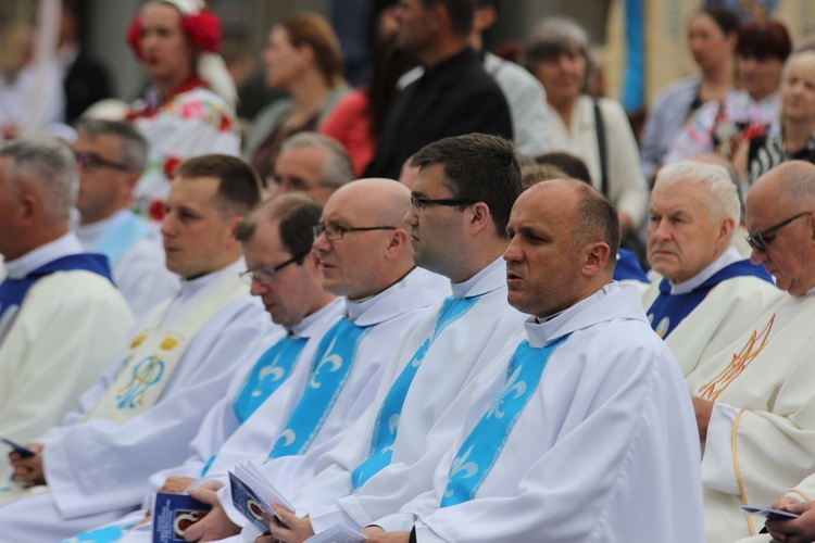 Pożegnanie ikony MB Częstochowskiej w diecezji łowickiej cz. III