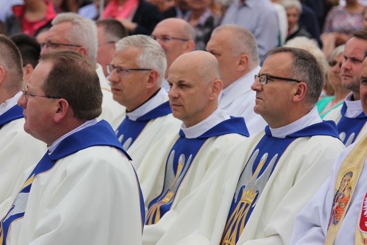 Pożegnanie ikony MB Częstochowskiej w diecezji łowickiej cz. III