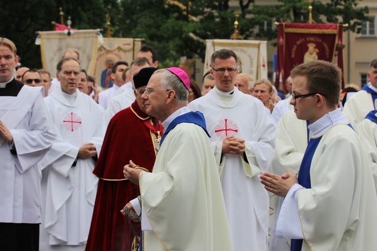 Pożegnanie ikony MB Częstochowskiej w diecezji łowickiej cz. III