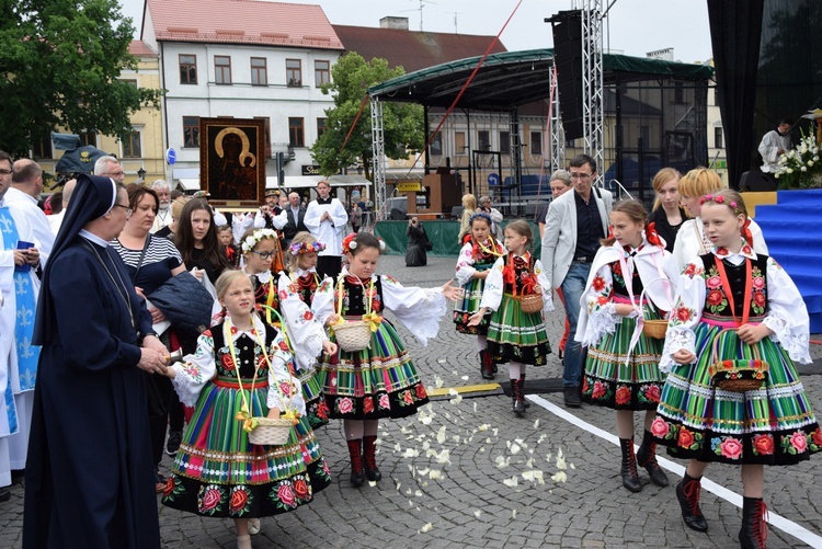 Pożegnanie ikony MB Częstochowskiej w diecezji łowickiej cz. II