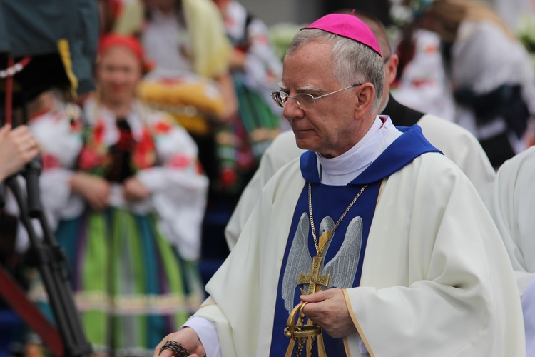 Pożegnanie ikony MB Częstochowskiej w diecezji łowickiej cz. III