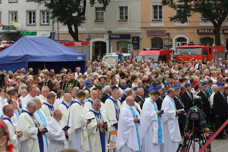 Pożegnanie ikony MB Częstochowskiej w diecezji łowickiej cz. III