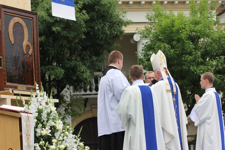 Pożegnanie ikony MB Częstochowskiej w diecezji łowickiej cz. III