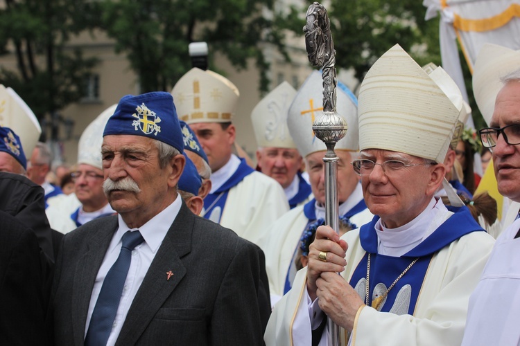 Pożegnanie ikony MB Częstochowskiej w diecezji łowickiej cz. III