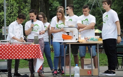 Młodzi z "Nadziei" z Kubą Tomaszczykiem - finalistą programu "Masterchef Junior"