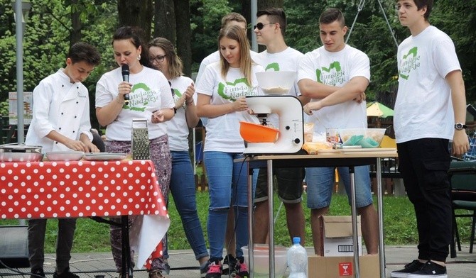 Młodzi z "Nadziei" z Kubą Tomaszczykiem - finalistą programu "Masterchef Junior"