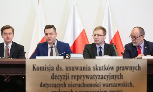 Zaczęła się pierwsza rozprawa przed komisją weryfikacyjną