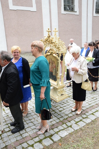 Korony dla Matki Bożej w Sadłowie