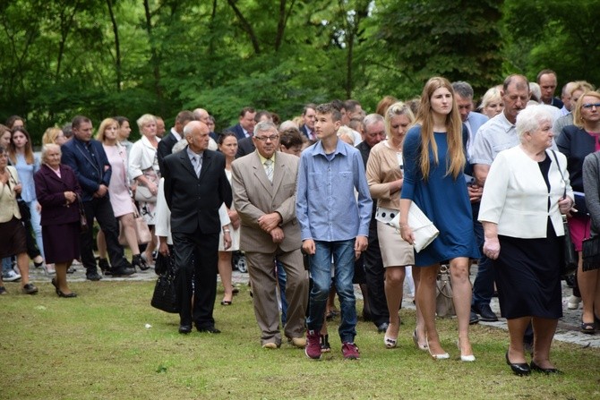 Korony dla Matki Bożej w Sadłowie