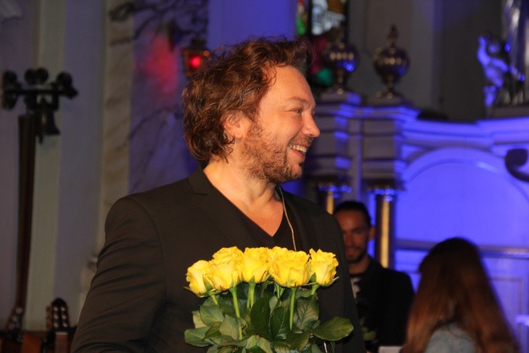 Koncert Mietka Szcześniaka w Rzeczycy