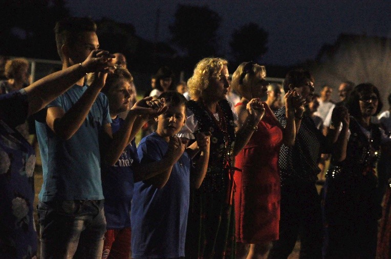 Festyn i apel w Ostrowie