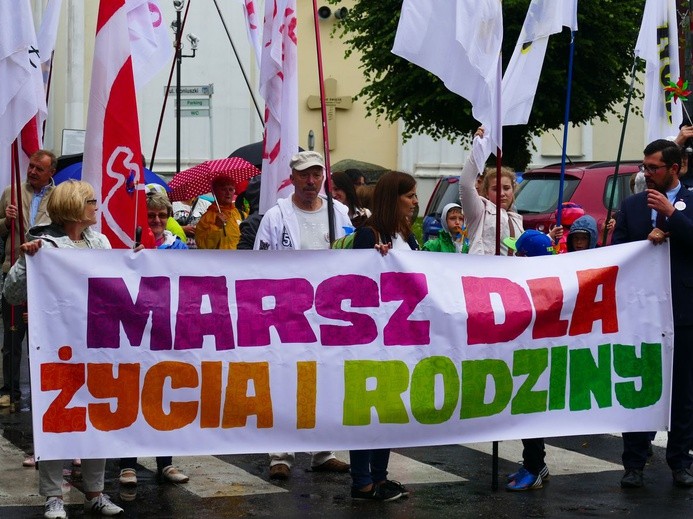 Bardzo rodzinny marsz dla rodziny