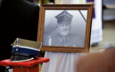 Major Andrzej Kiszka ps. Dąb zmarł 14 czerwca br.  w wieku 95 lat.