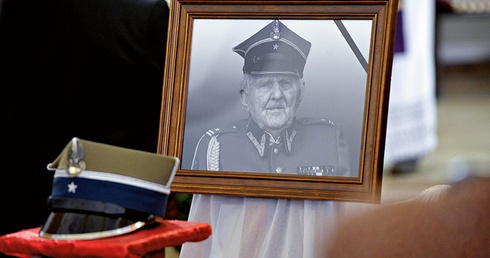 Major Andrzej Kiszka ps. Dąb zmarł 14 czerwca br.  w wieku 95 lat.