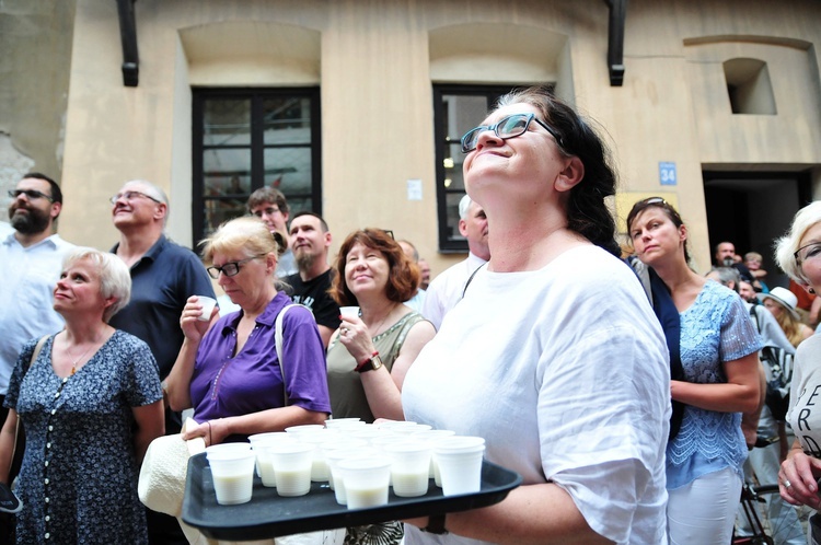 Kamienica w koty na Starym Mieście w Lublinie - dzieło upamietniające Andrzeja Kota