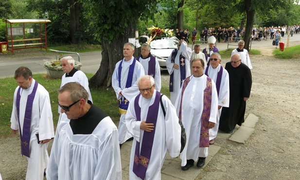 Pogrzeb ks. Antoniego Brączka