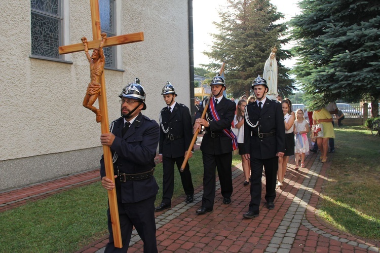 Odsłonięcie epitafium śp. abp. Z. Zimowskiego w Kupieninie