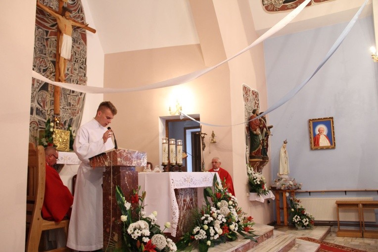 Odsłonięcie epitafium śp. abp. Z. Zimowskiego w Kupieninie