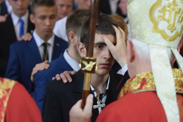 Bierzmowanie w strzegomskiej bazylice