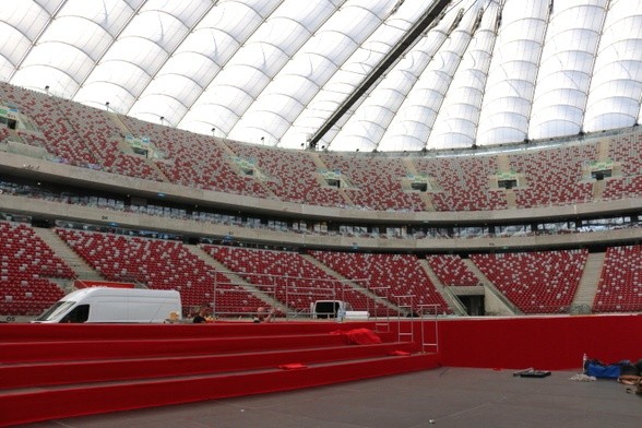 W rekolekcjach na stadionie weźmie udział ponad 31,5 tys. osób. Zapisy trwają.