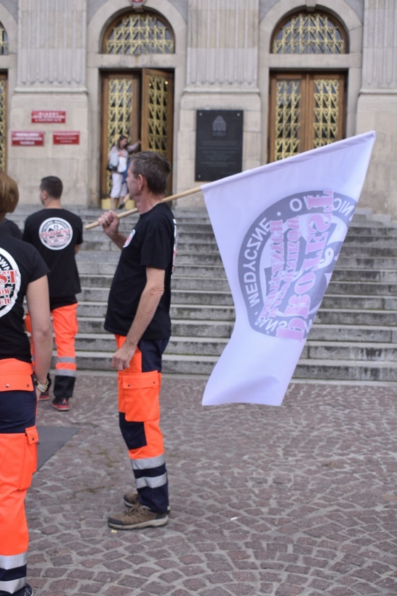 Protest ratowników medycznych w Katowicach