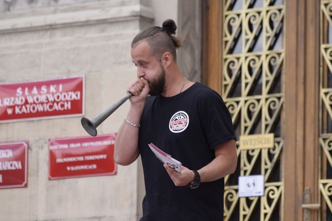 Protest ratowników medycznych w Katowicach