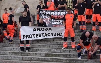 Protest ratowników medycznych w Katowicach