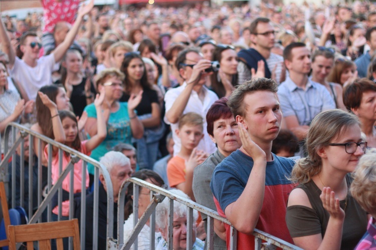 Siostra Cristina zaśpiewała w Opolu