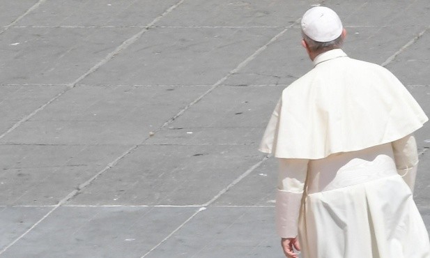 Franciszek redukuje swoje zajęcia na czas lata