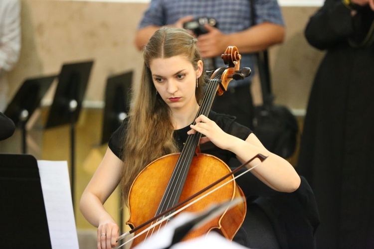 Koncert w kościele w Ożarowie 