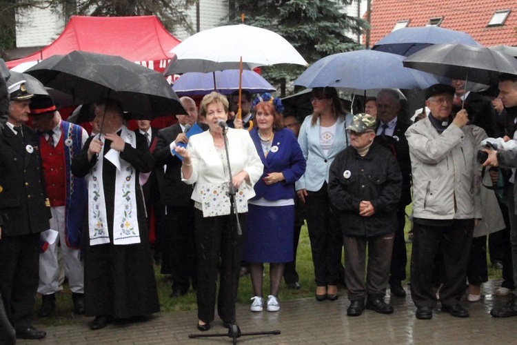 Odsłonięcie pomnika bp. Dominika