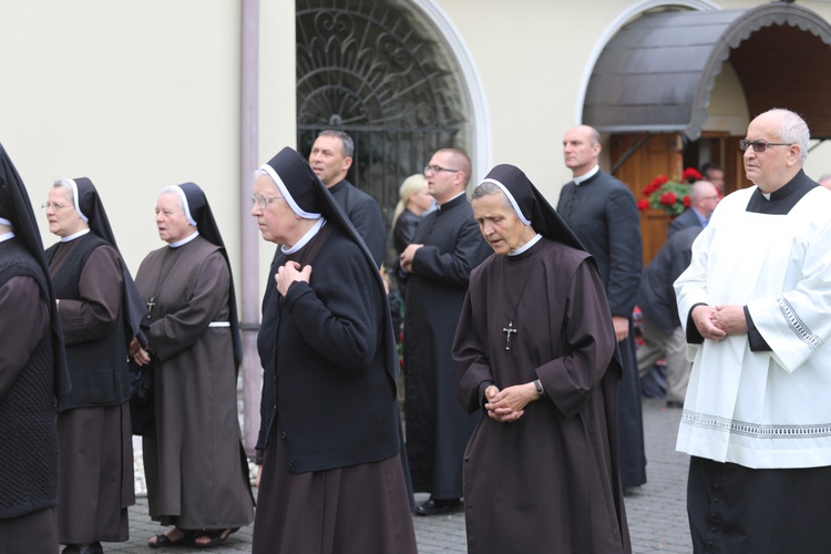 Kard. Stanisław Dziwisz w bazylice w Hałcnowie