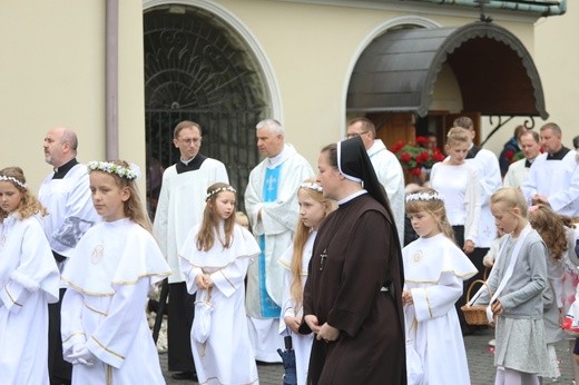 Kard. Stanisław Dziwisz w bazylice w Hałcnowie
