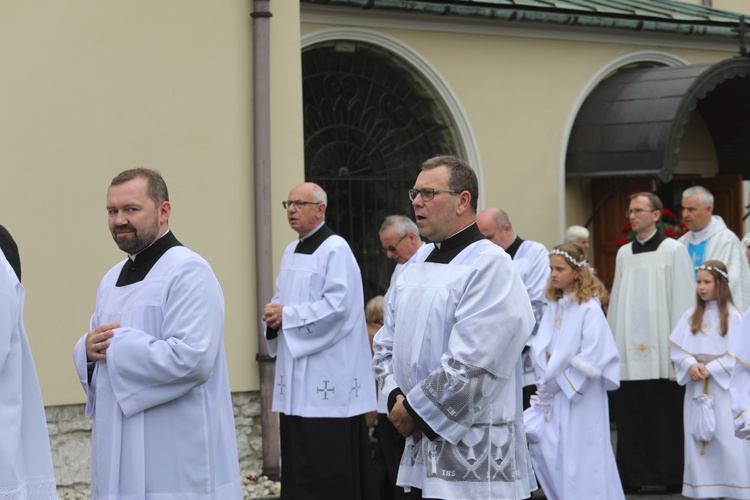 Kard. Stanisław Dziwisz w bazylice w Hałcnowie