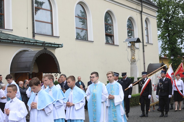 Kard. Stanisław Dziwisz w bazylice w Hałcnowie