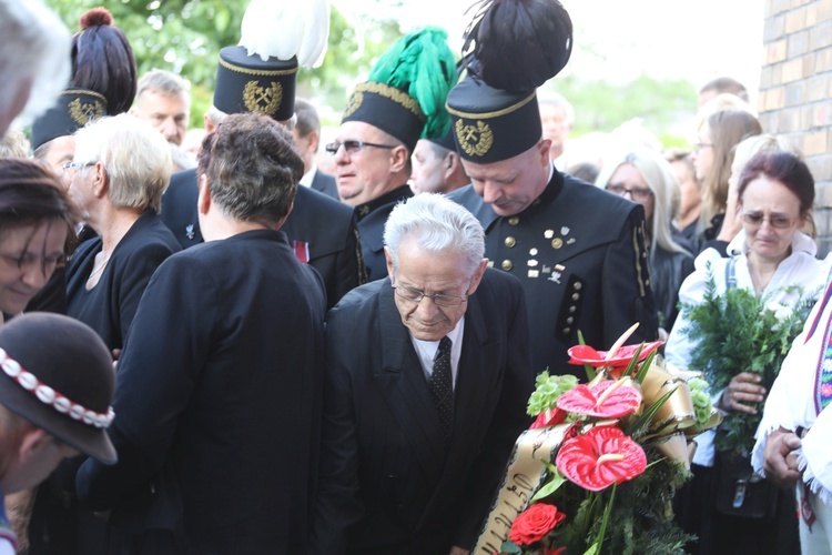 Ostatnie pożegnanie śp. ks. kan. Franciszka Janczego