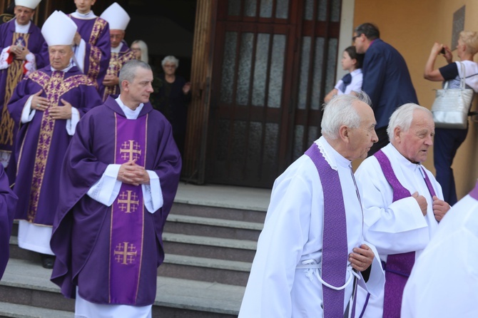 Ostatnie pożegnanie śp. ks. kan. Franciszka Janczego