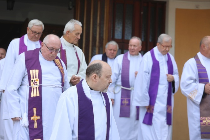 Ostatnie pożegnanie śp. ks. kan. Franciszka Janczego