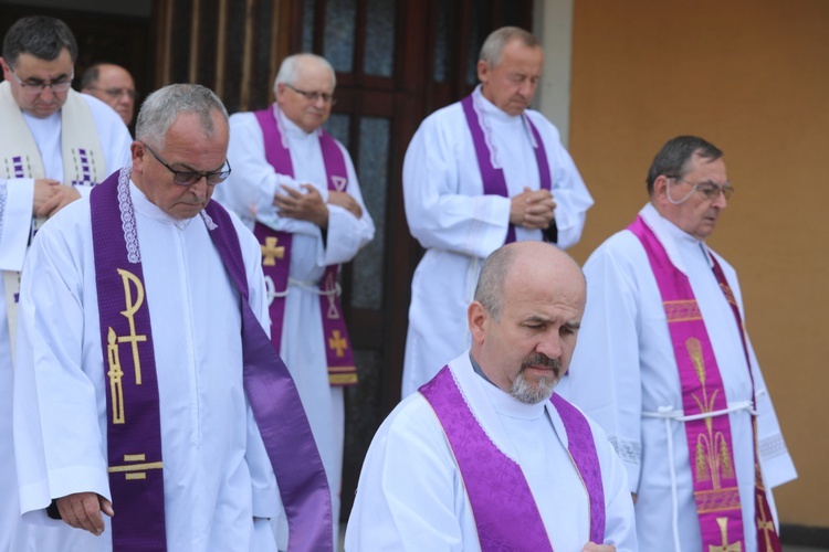 Ostatnie pożegnanie śp. ks. kan. Franciszka Janczego