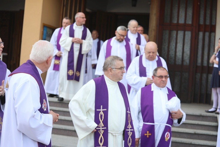 Ostatnie pożegnanie śp. ks. kan. Franciszka Janczego