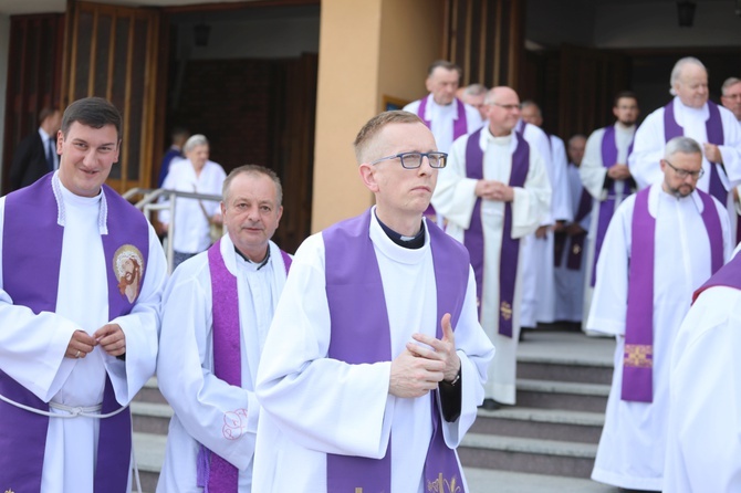 Ostatnie pożegnanie śp. ks. kan. Franciszka Janczego