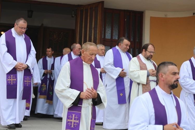 Ostatnie pożegnanie śp. ks. kan. Franciszka Janczego