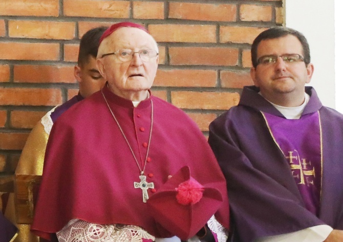 Ostatnie pożegnanie śp. ks. kan. Franciszka Janczego