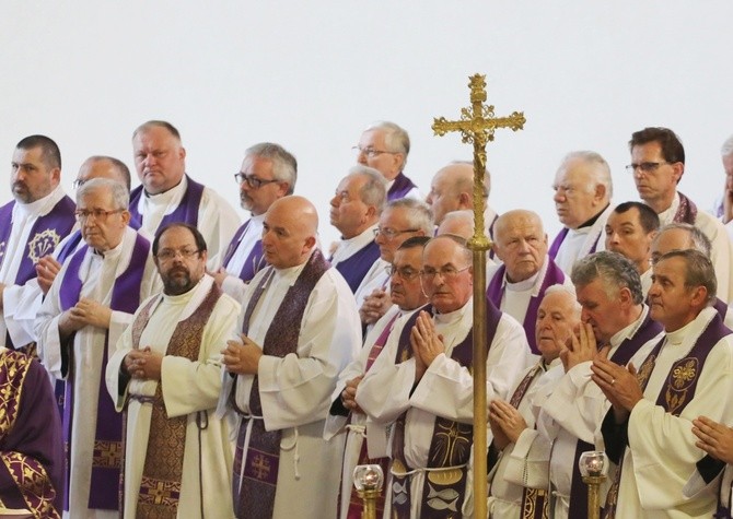 Ostatnie pożegnanie śp. ks. kan. Franciszka Janczego