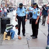 ▲	Interwencją Straży Miejskiej zakończyło się zgłoszenie dotyczące chłopców grających na akordeonie na Długim Targu.