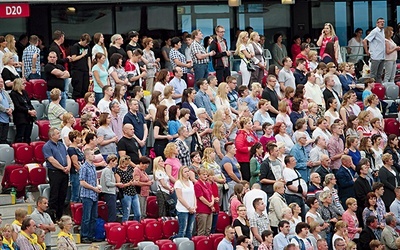 ▲	Rekolekcje odbyły się 1 lipca na Stadionie Narodowym w Warszawie. 