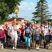 ▲	Pielgrzymi będą wędrowali w jedenastu grupach odpowiadających regionom diecezji. Dodatkowo w tym roku powstanie na jeden dzień grupa pokutna.