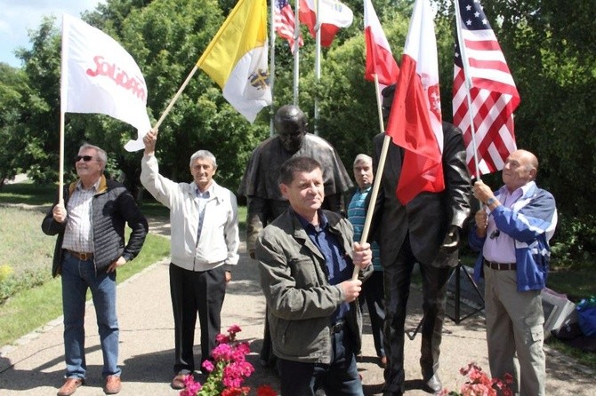 W podziękowaniu dla Amerykanów